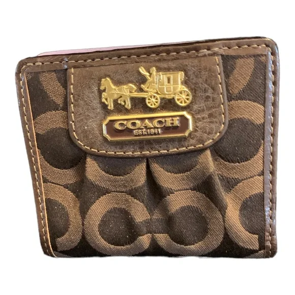 Coach Wallet - Picture 1 of 8